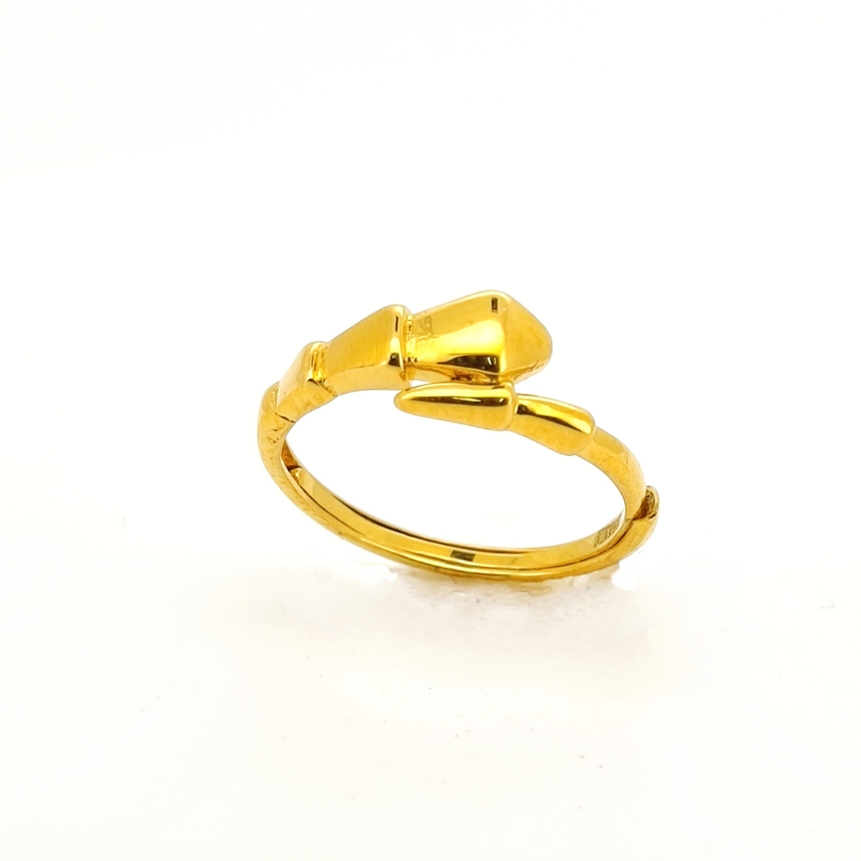 黃金時尚蛇骨戒指