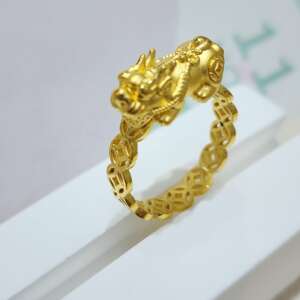 黃金貔貅戒指 - 引來財運滾滾來的幸運象徵